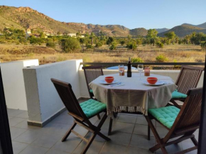 Casa Kenya: Dúplex con azotea y magníficas vistas., El Campillo De Rodalquilar